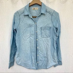 HOLLISTER DENIM BUTTON DOWN SIZE XS!!!